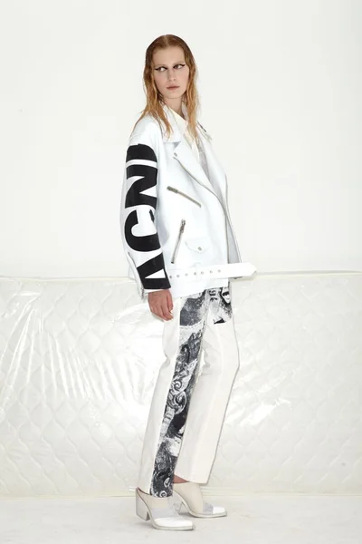 Look 9